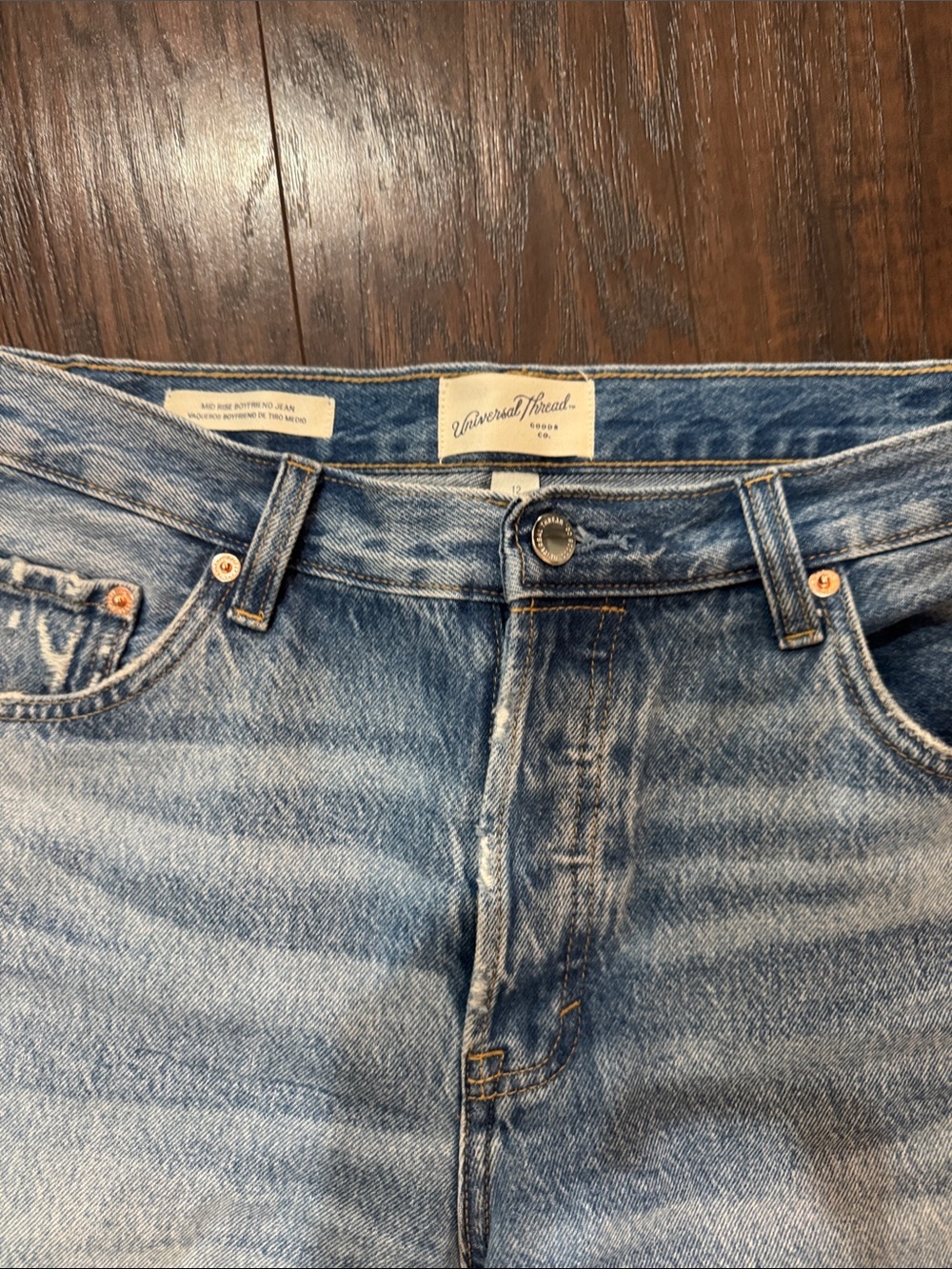 Universal Thread Faded Blue Relaxed women’s Jeans